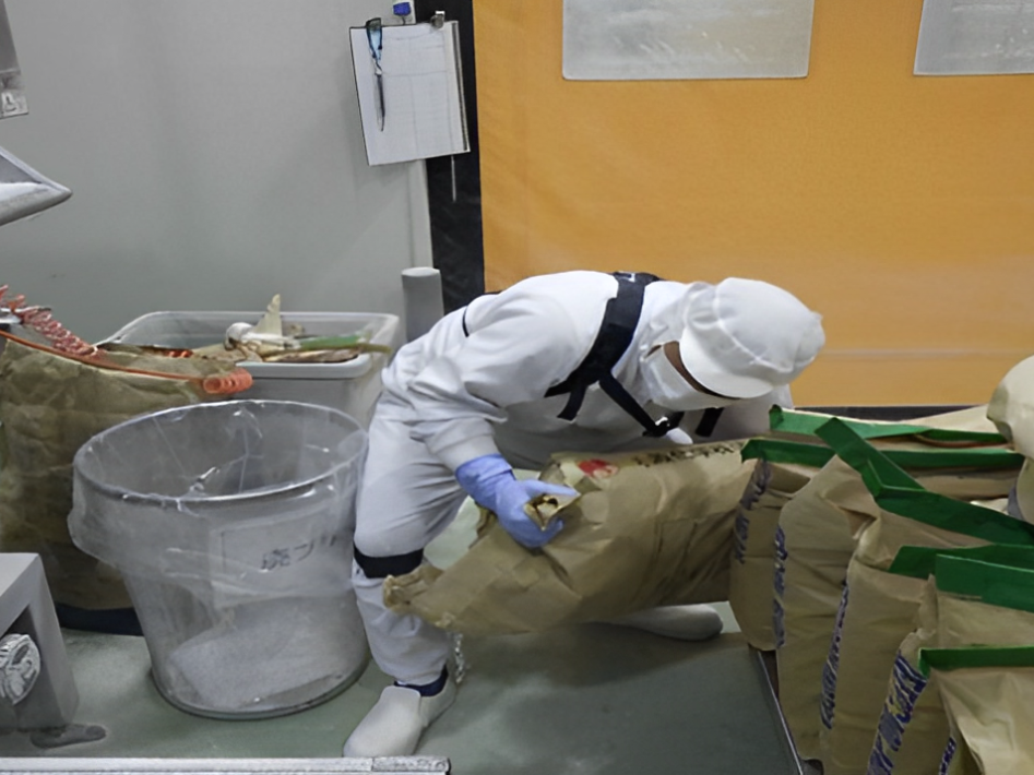 4月28日は「労働安全衛生世界デー」 “働きやすさ改革”が進む製造現場、食品メーカーが評価した イノフィスのアシストスーツ導入の舞台裏