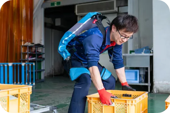 荷物の上げ下ろしをする様子