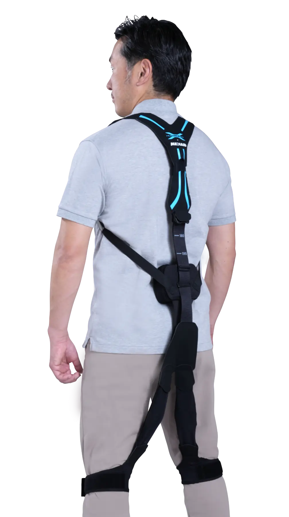 マッスルスーツを装着している男性の後ろ姿